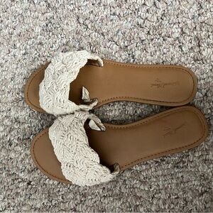 Summer slides size 8